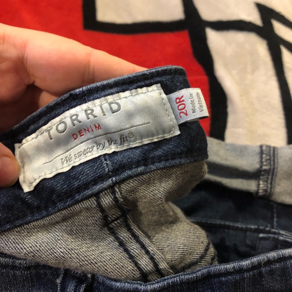 Torrid size 20r boyfriend destruction jeans